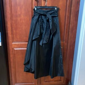 Taffeta long skirt size 6P